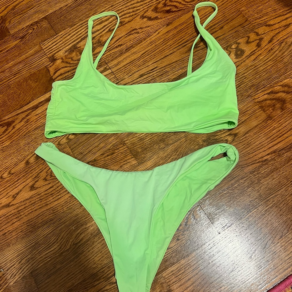 Dippin' Daisy's Green Bikini Set with Sporty Top and High-Cut Bottom
